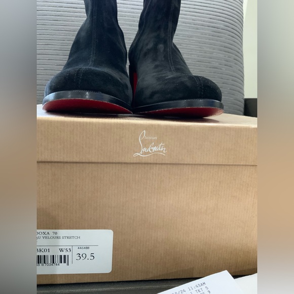 Christian Louboutin Size 39.5
Adoxa Stretch Suede Red-Sole Botties 70 - Picture 10 of 16